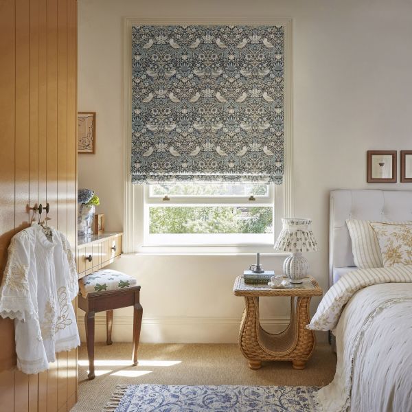 Thief Dusk Motorized blinds